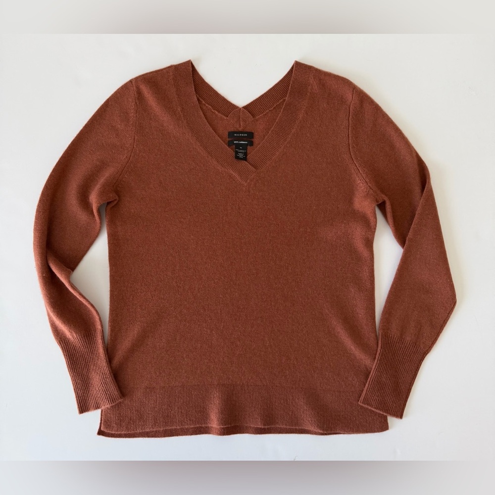 Halogen Women's 100% Cashmere
Double V-neck Sweater Sz M - Picture 2 of 10